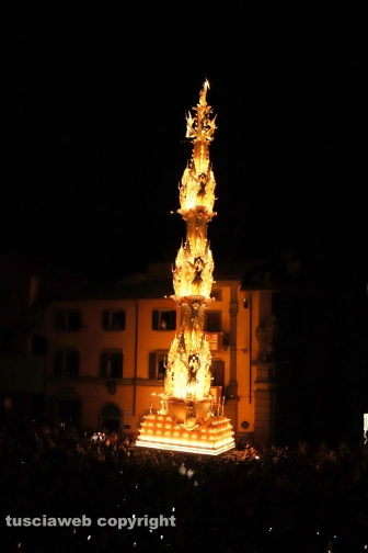 Viterbo - Gloria a piazza del Comune