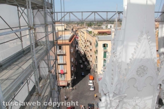 Santa Rosa guarda la città dall'alto