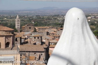 Santa Rosa guarda la città dall'alto