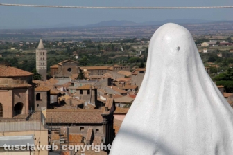 Santa Rosa guarda la città dall'alto