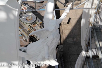 Santa Rosa guarda la città dall'alto