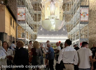 Viterbo - La macchina di Santa Rosa illumina la città - Prova luci di Gloria