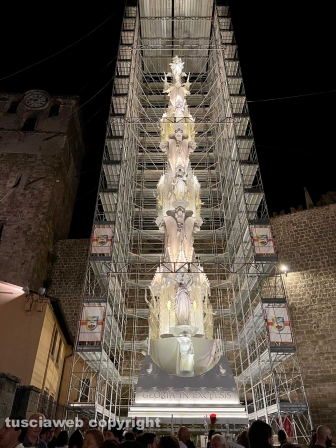 Viterbo - La macchina di Santa Rosa illumina la città - Prova luci di Gloria