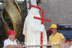 Marini e Cesarini con la statua