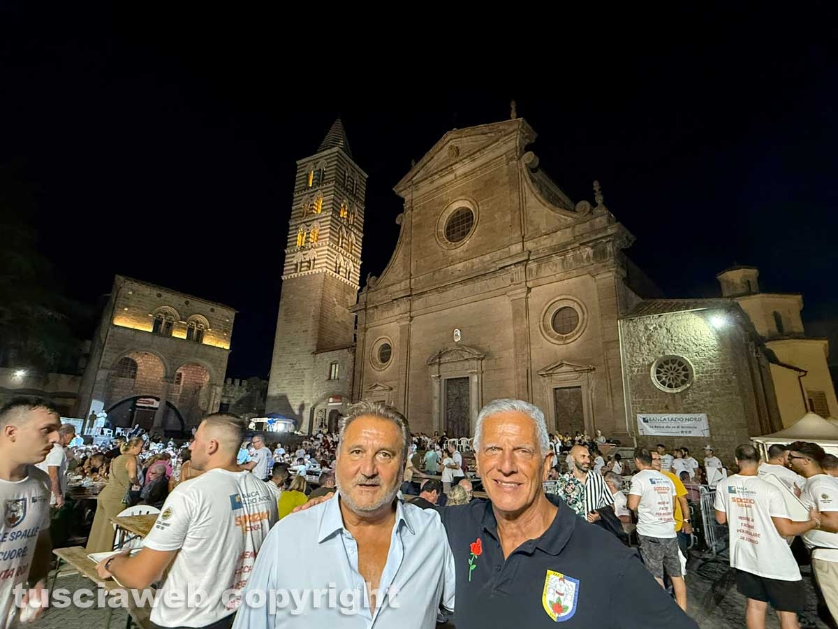 Viterbo - Santa Rosa - La cena dei facchini a piazza San Lorenzo - Enrico Panunzi con Massimo Mecarini