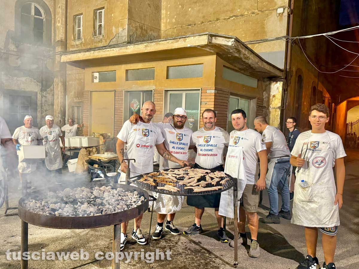 Viterbo - Santa Rosa - La cena dei facchini a piazza San Lorenzo
