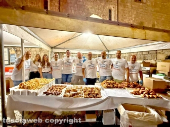 Viterbo - Santa Rosa - La cena dei facchini a piazza San Lorenzo