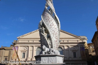 Santa Rosa torna in cima a Fiore del Cielo