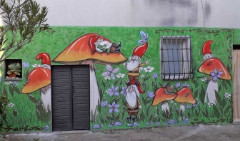 Sant'Angelo di Roccalvecce - Il murales con gli gnomi