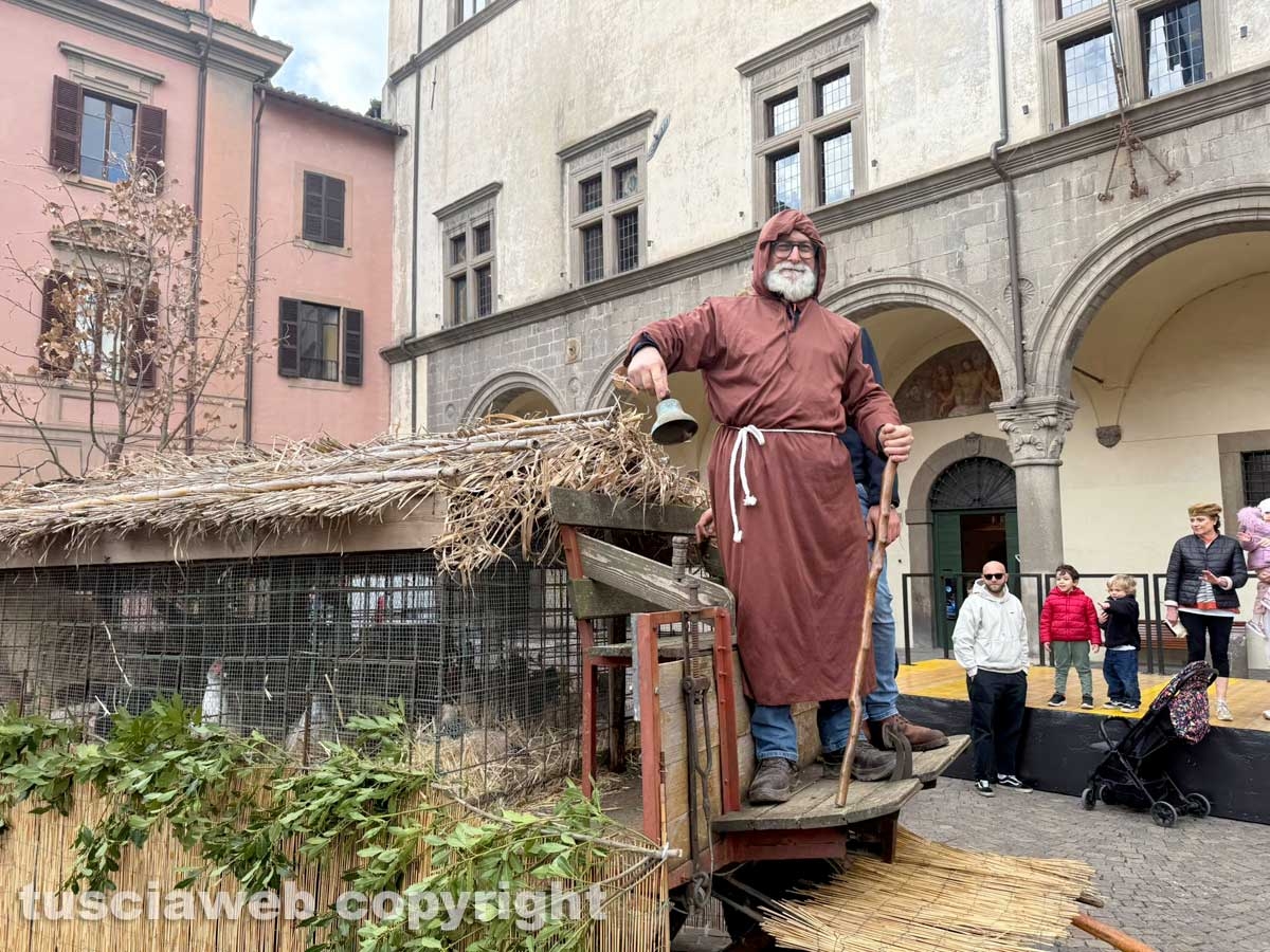 Viterbo - Piazza del Comune - Sant’Antonio abate - La benedizione degli animali