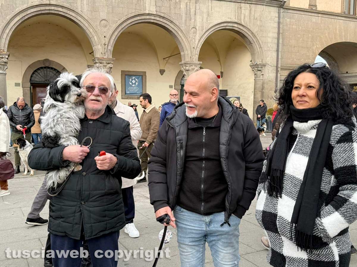 Viterbo - Piazza del Comune - Sant’Antonio abate - La benedizione degli animali - A sinistra Arnaldo Sassi