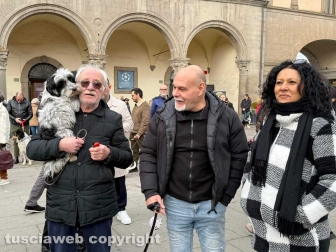 Viterbo - Piazza del Comune - Sant’Antonio abate - La benedizione degli animali - A sinistra Arnaldo Sassi