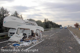 Viterbo - Schianto camper-camion, morto bimbo
