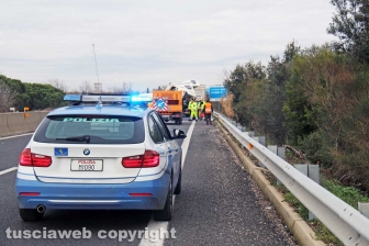Viterbo - Schianto camper-camion, morto bimbo