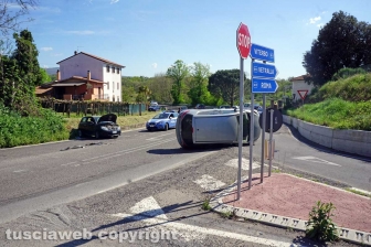 Schianto tra auto a Ponte Sodo