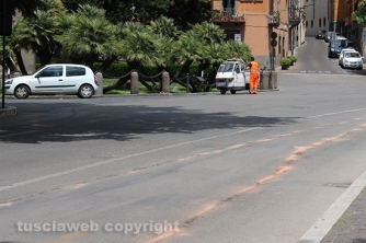 Scie rosse per le strade del centro
