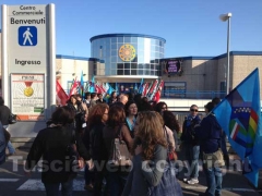 Lo sciopero all\'Ipercoop