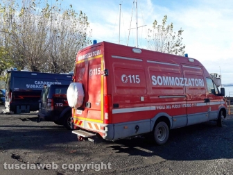 Montefiascone - Le ricerche dello scomparso - Il nucleo sommozzatori si carabinieri e vigili del fuoco
