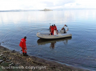 Lago di Bolsena - Le ricerche del disperso - Il nucleo sommozzatori dei vigili del fuoco