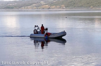 Lago di Bolsena - Le ricerche del disperso - I vigili del fuoco