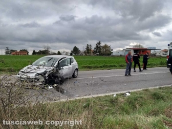 Viterbo - Scontro auto - bus