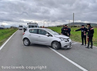 Viterbo - Scontro auto - bus