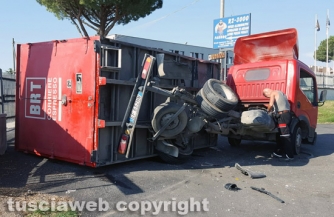 Tuscanese - Scontro auto-camion