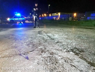 Viterbo - Schianto auto-minicar tra la Tuscanese e strada Terme