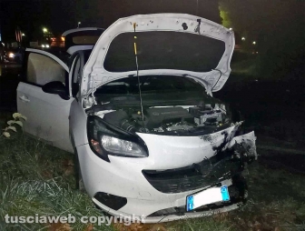 Viterbo - Schianto auto-minicar tra la Tuscanese e strada Terme