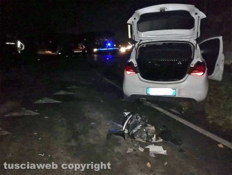 Viterbo - Schianto auto-minicar tra la Tuscanese e strada Terme