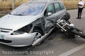 Viterbo - Scontro auto - moto