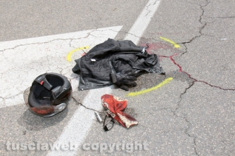 Viterbo - Scontro auto - moto