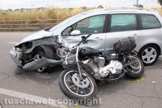 Viterbo - Scontro auto - moto