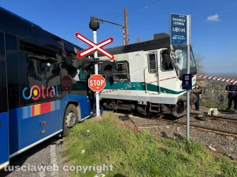 Soriano nel Cimino - Scontro pullman-treno