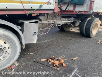 Viterbo - Auto contro camion sul raccordo Almirante
