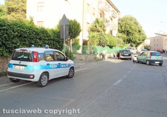 Viterbo - Incidente tra auto in via Alessandro Volta
