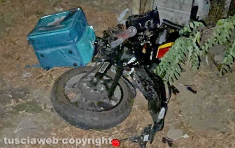 Viterbo - Scontro tra due moto sulla Cassia sud, un morto e un ferito grave