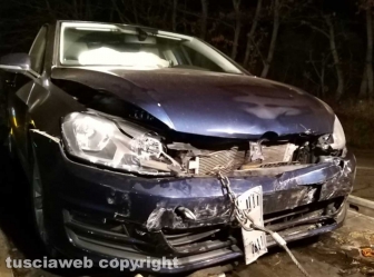 Scontro tra tre auto sulla Commenda