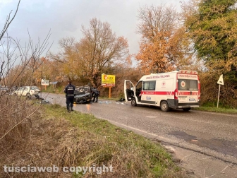 Viterbo - Scontro tra tre auto sulla Teverina