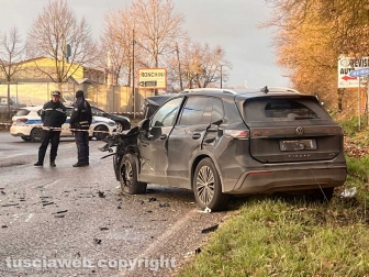 Viterbo - Scontro tra tre auto sulla Teverina