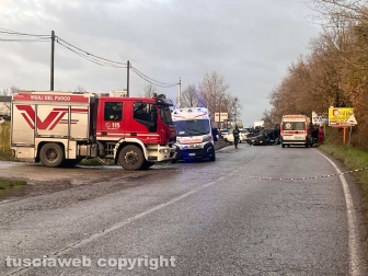 Viterbo - Scontro tra tre auto sulla Teverina
