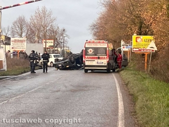 Viterbo - Scontro tra tre auto sulla Teverina