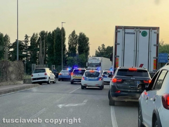 Viterbo - Scooter contro auto allo svicolo di strada Bagni per Vetralla