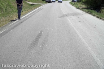Scooter contro autobus, un morto