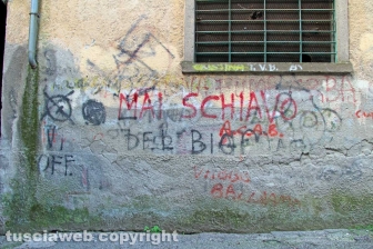Scritte politiche sui muri