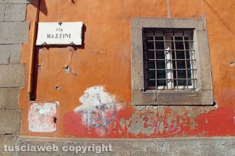 Scritte politiche sui muri