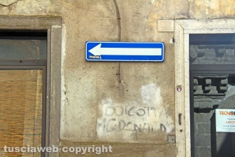Scritte politiche sui muri