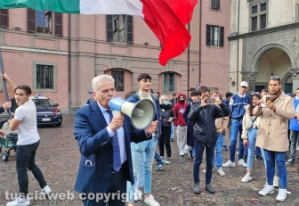 Viterbo - Scuola, corteo degli studenti contro orari scaglionati e trasporti