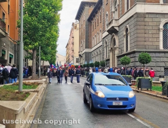 Viterbo - Scuola, corteo degli studenti contro orari scaglionati e trasporti