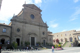 San Pellegrino in fiore senza fiori